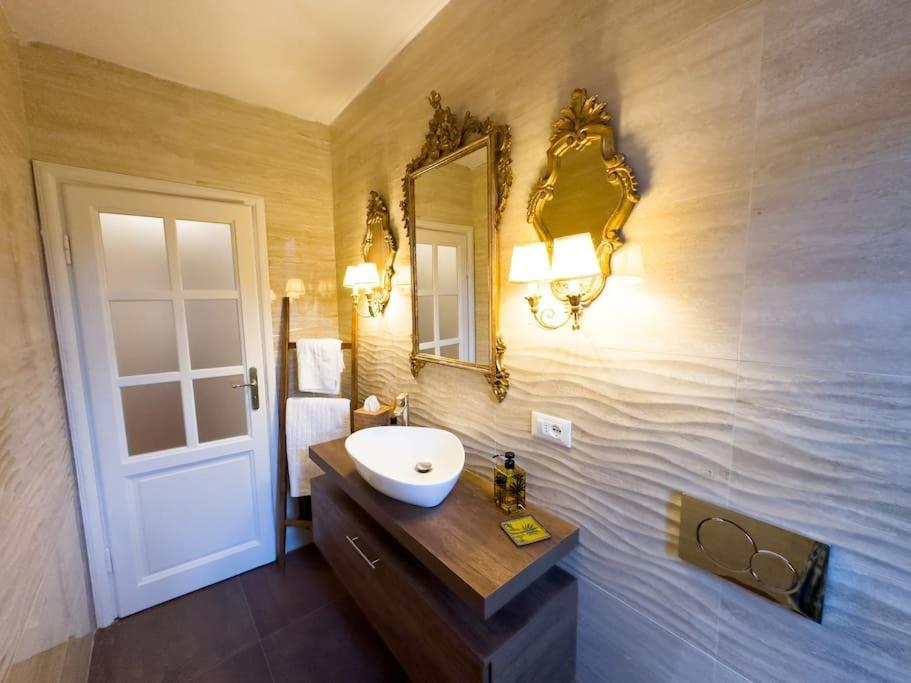 Santa Caterina Palace In Florence-3 Bedroom Apartamento