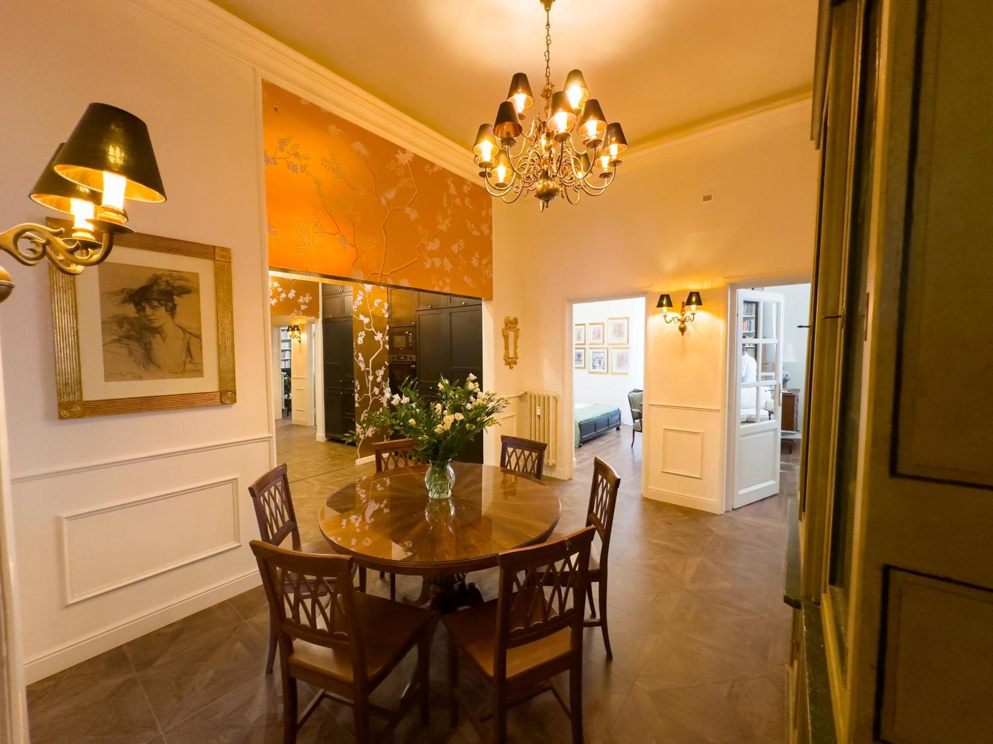 Santa Caterina Palace In Florence-3 Bedroom Florencia